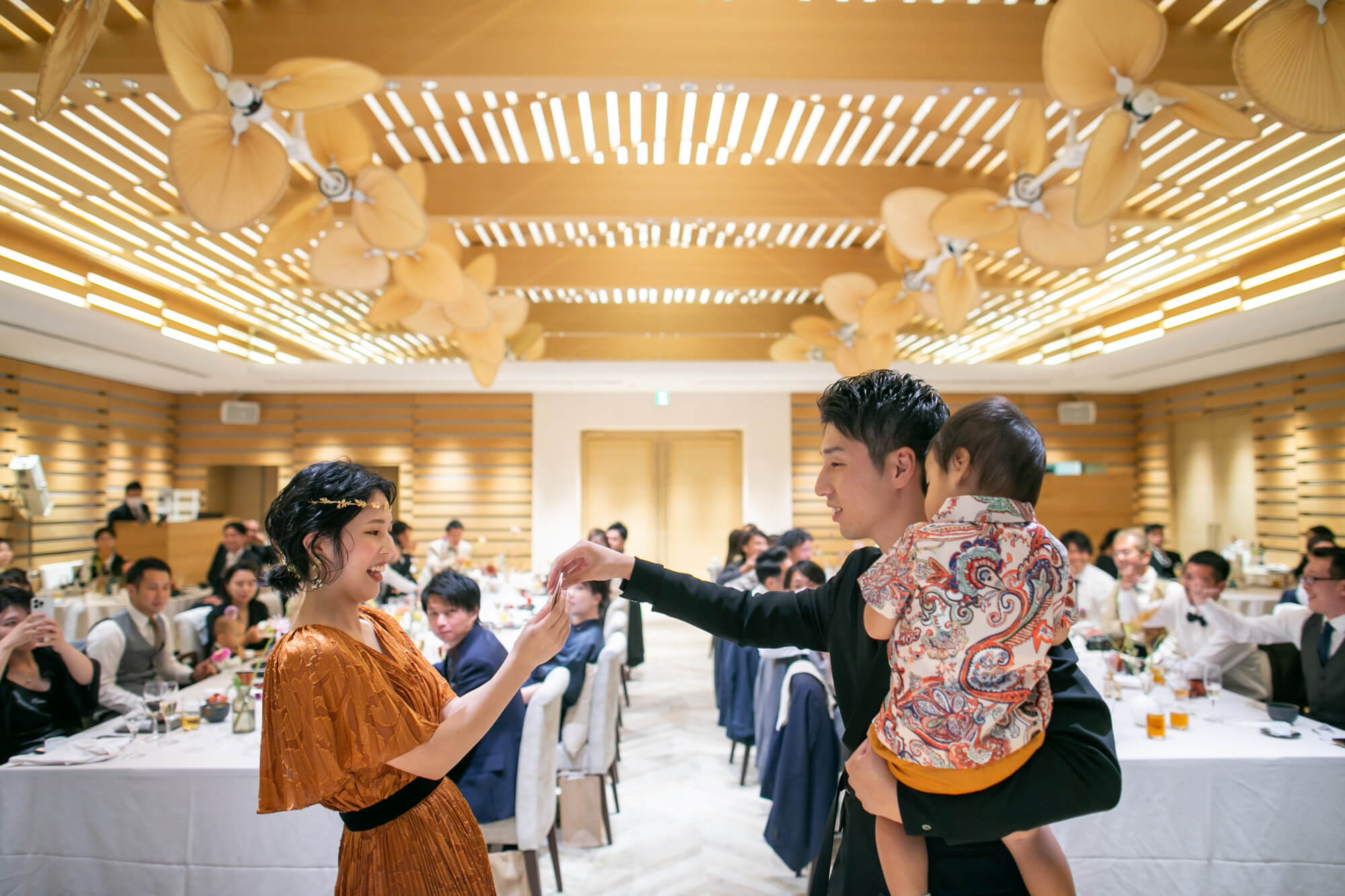 新郎新婦さまとの披露宴の風景