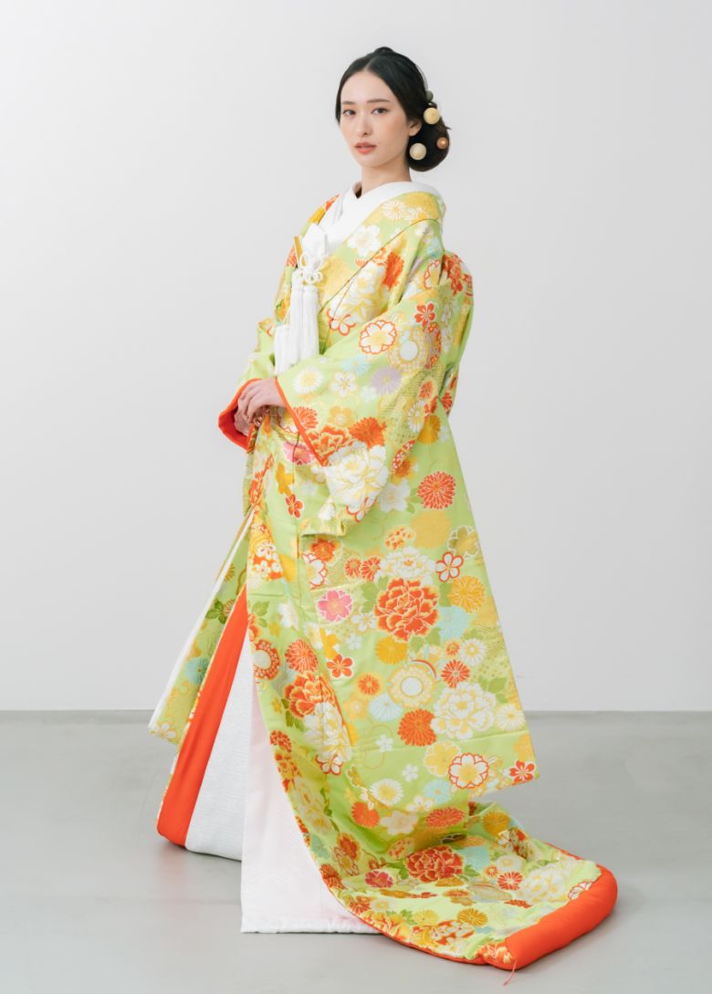 春秋雪輪鼓（ヒワ）・色打掛