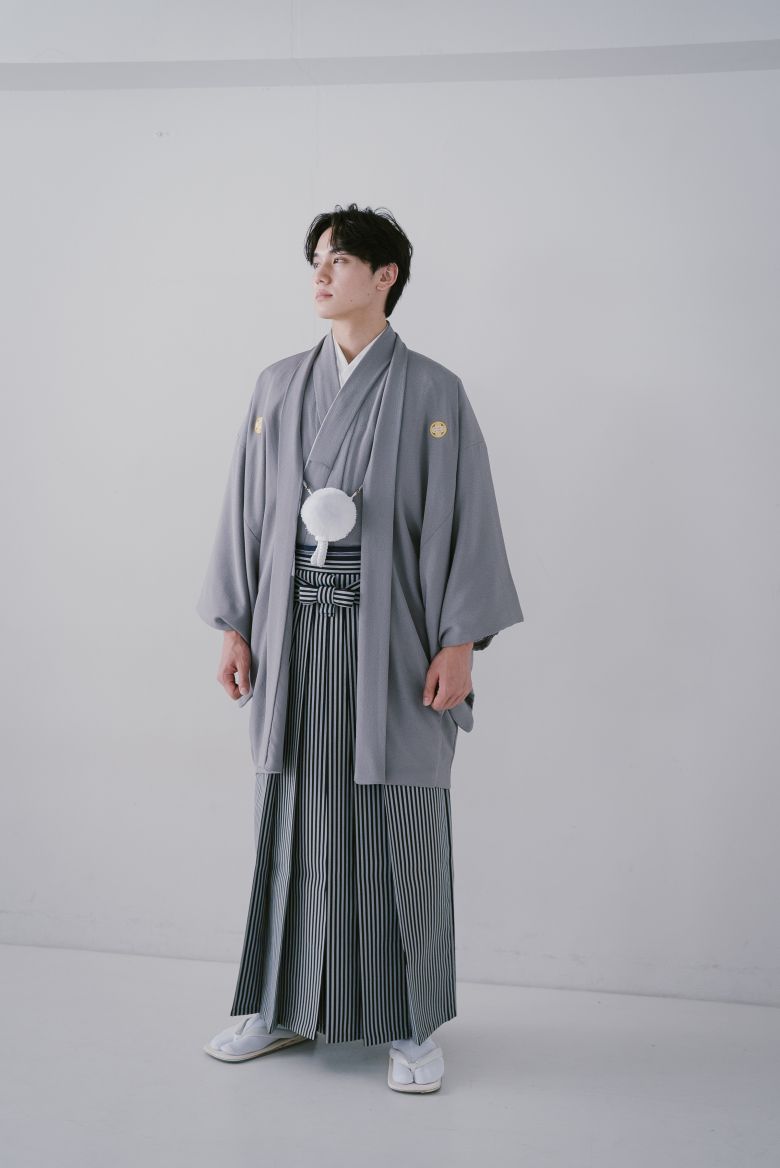 グレー紋服1
