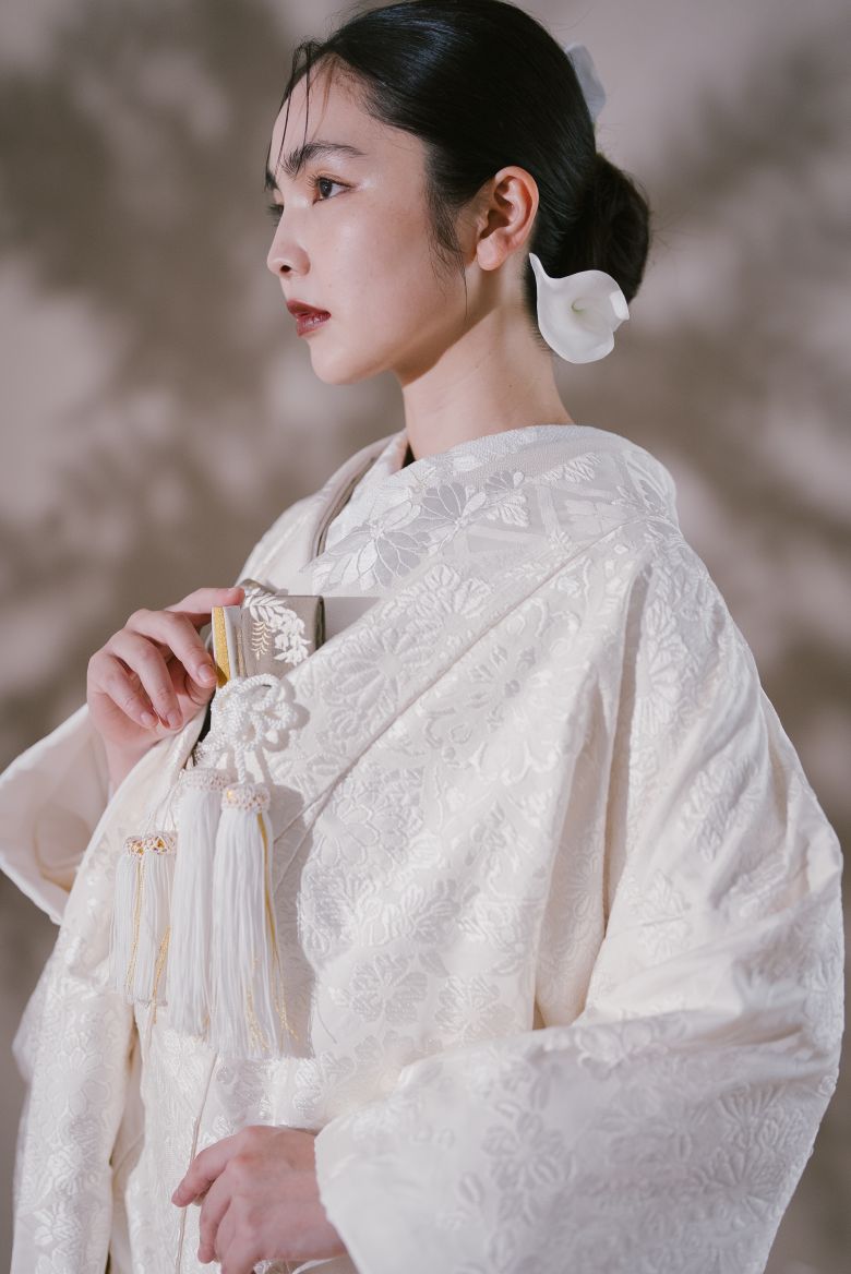 能衣裂取草花紋4